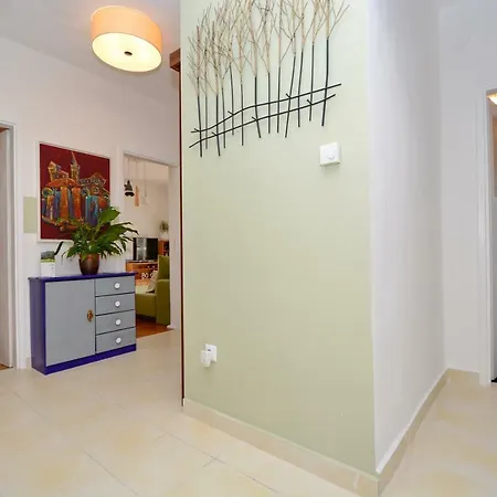 Space Apartment