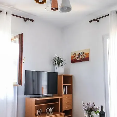 Space Apartment *